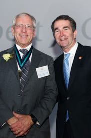 Governor Ralph Northam (R) congratulates VIMS professor Robert Orth on his selection as one of Virginia's STEM Outstanding Scientists for 2018. © R. D’Angelo/SMV.